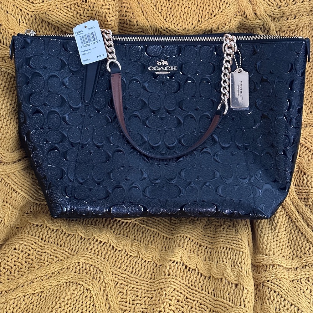 BRAND NEW w/tags Coach Ava Chain Tote Purse. Signature embossed black leather.